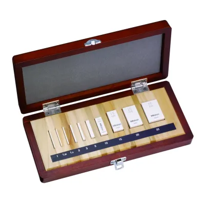 Gauge Block Set, Metric, Ins. Cert., ISO 10 Blocks, Grade 0, Ceramic 516-390-10 Mitutoyo