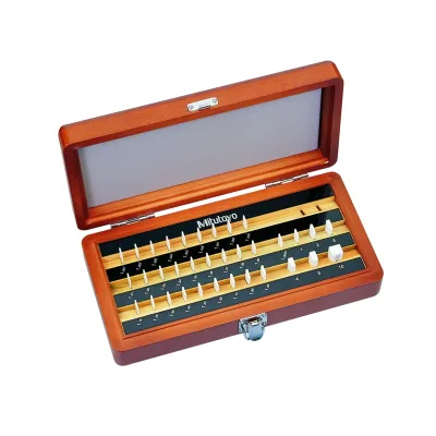 Gauge Block Set, Metric, Ins. Cert., ISO 34 Blocks, Grade 1, Ceramic 516-180-10 Mitutoyo
