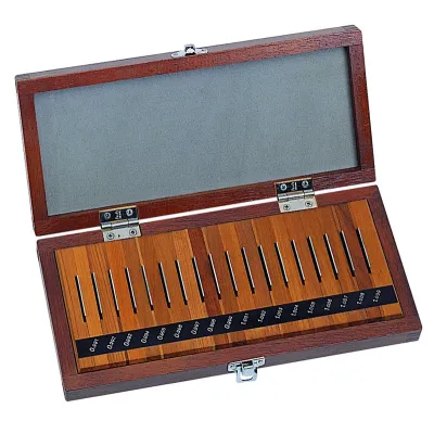 Gauge Block Set, Metric, Ins. Cert., ISO 18 Blocks, Grade 2, Steel 516-976-10 Mitutoyo