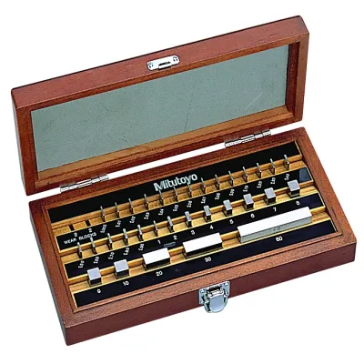Gauge Block Set, Metric, Ins. Cert., ISO 32 Blocks, Grade 2, Steel 516-968-10 Mitutoyo